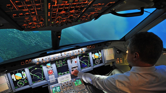 Avstraliyada pilot uçuş vaxtı yatıb