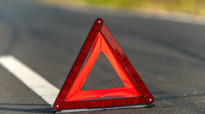 Bakıda iki avtomobil toqquşdu, xəsarət alanlar var