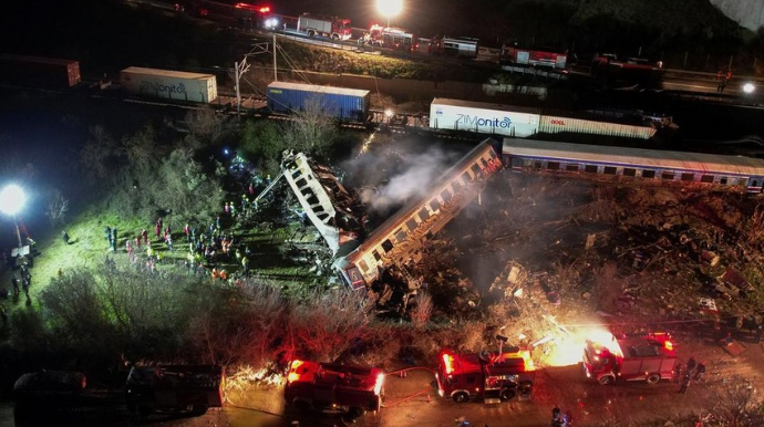 Yunanıstanda qatar qəzasında ölənlərin sayı 40-ı ötüb 