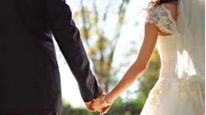 33 nəfər COVID-19 pasportu olmadığına görə şənliyə buraxılmayıb