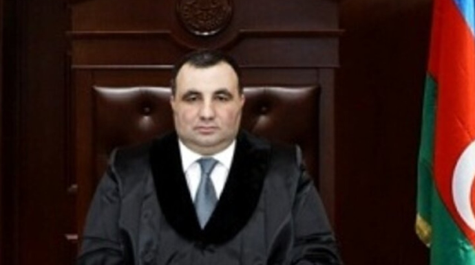 Tağı Əhmədovun hakim oğlu şikayətinə baxdığı vətəndaşdan şikayətçi oldu 