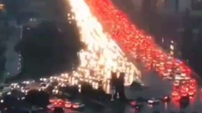 DYP ötən gün yollarda yaranmış sıxlığa münasibət bildirib: Təbii haldır  