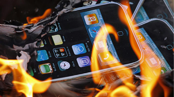 Gəncin telefonu cibində partladı - ağır yanıq xəsarətləri aldı 