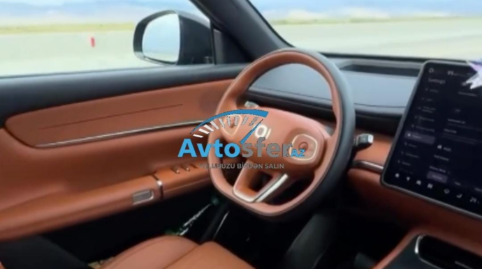 Maşını avtopilot rejimində sürüb qayda pozan sürücü – 50 MANAT CƏRİMƏSİ VAR - VİDEO 