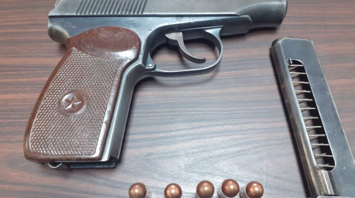 Bakı sakinindən odlu silah götürülüb