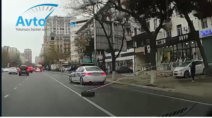 Bakıda avtobus zolağını bağlayan kimdir? - YPX nəyi gözləyir? - VİDEO