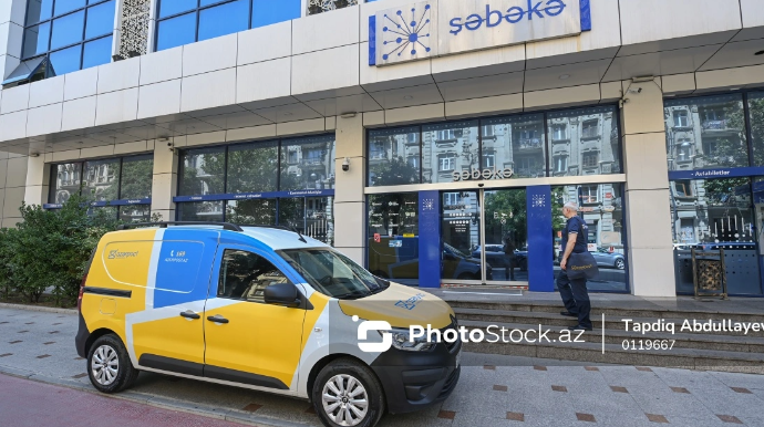 Dəbdən düşməyən peşə: Poçtalyonun bir günü - FOTO