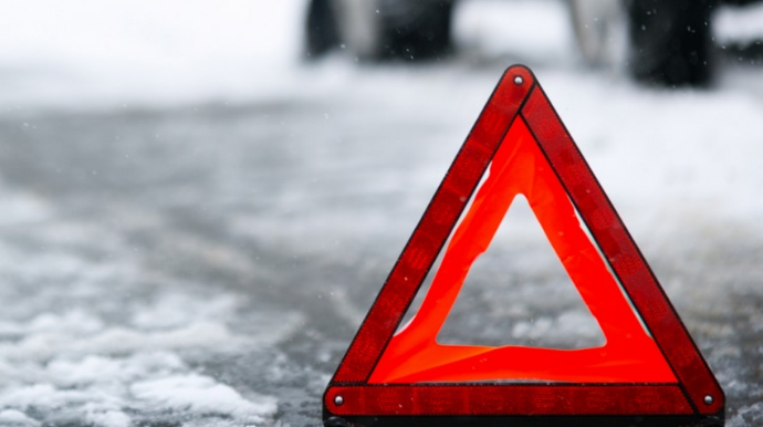 İtaliyada zəncirvari qəzada 20-dən çox avtomobil toqquşub, ölən var