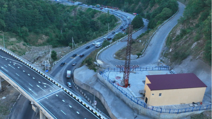 Şəqr-Qərb magistralının Gürcüstandan keçən Surami dolama yolu istifadəyə verilib 