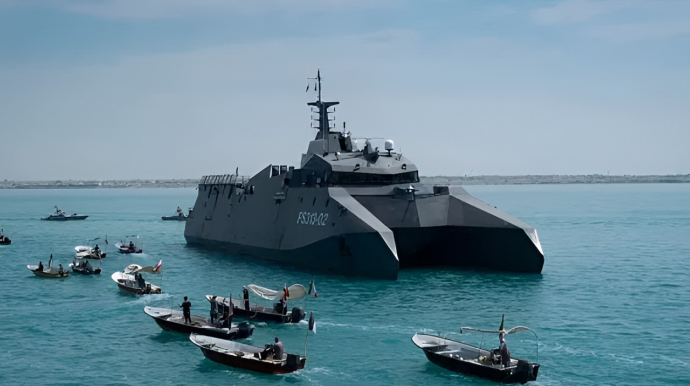 İran ABŞ hərbi gəmilərinə xəbərdarlıq etdi 