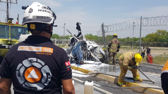 Meksikada helikopter qəzaya uğrayıb, ölən var  - FOTO