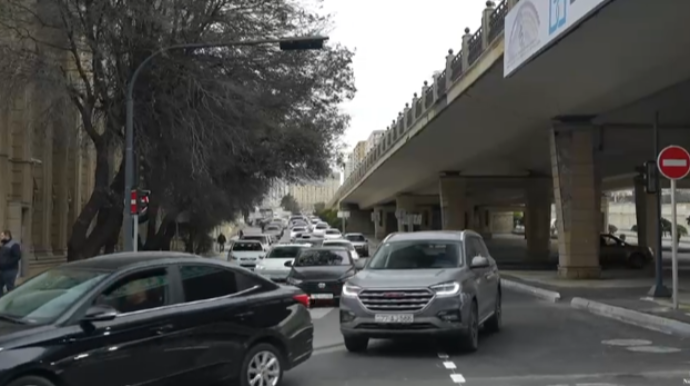 Tbilisi prospekti ilə hərəkət edənlərin NƏZƏRİNƏ!  - VİDEO