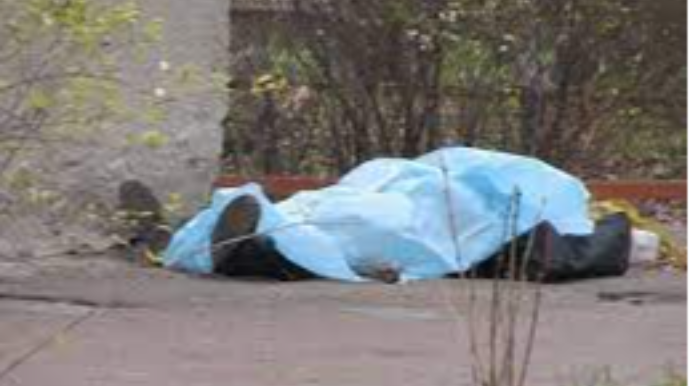 Bakıda kağız anbarında faciə  - qapı ilə qoşqu arasında qalıb öldü