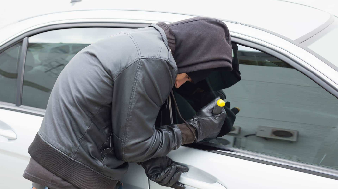 Bakıda “Toyota” qaçıran şəxs çox uzağa gedə bilmədi 