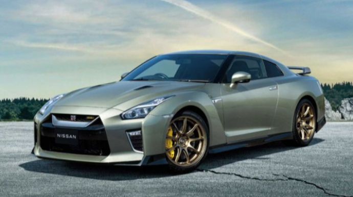 Спорткар Nissan GT-R  готовится к смене поколения  - ФОТО