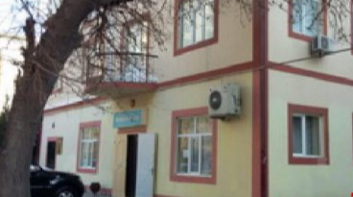 "Parkovşiklər" Yasamal bələdiyyəsinə hücum etdi işçiləri döydü - AÇIQLAMA 