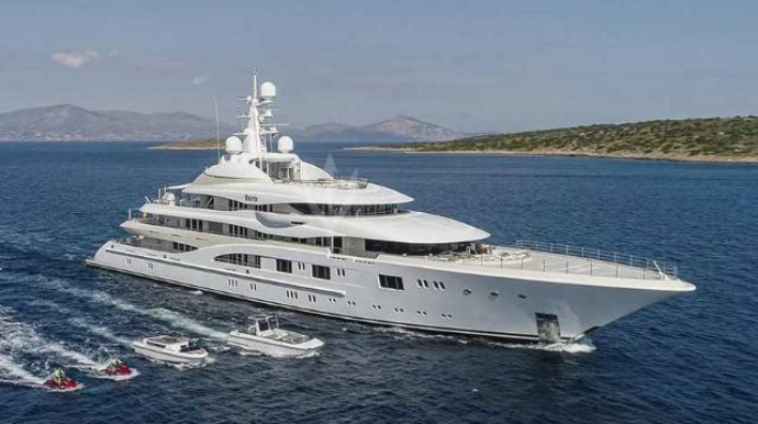 Rusiyalı oliqarxın 143 milyonluq yaxtası müsadirə edildi 