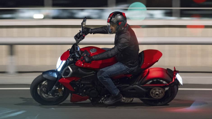 "Ducati" yeni nəsil "Diavel V4" modelini təqdim edib   - FOTO