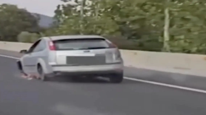 Sərxoş qadın 2 təkər üstə 14 kilometr getdi - VİDEO