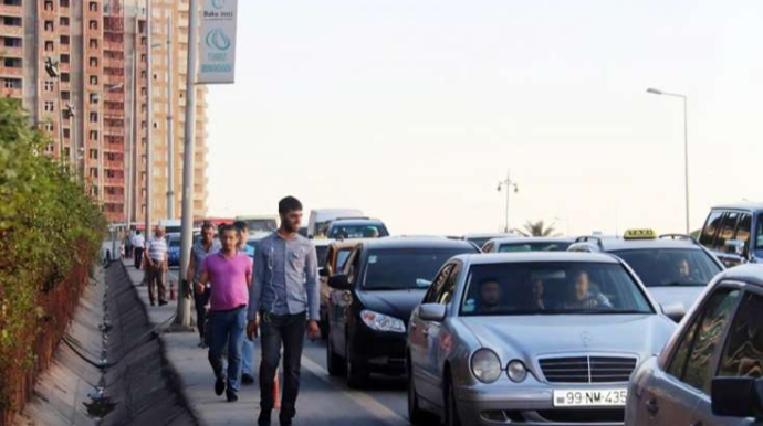 Bakı-Sumqayıt yolunda illərlə davam edən tıxac problemi - Çıxış yolu nədədir? 