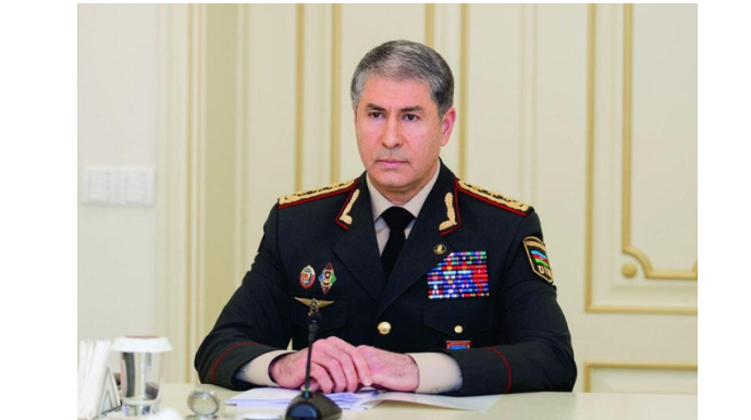 Nazir rəis müavinini işdən azad ETDİ 