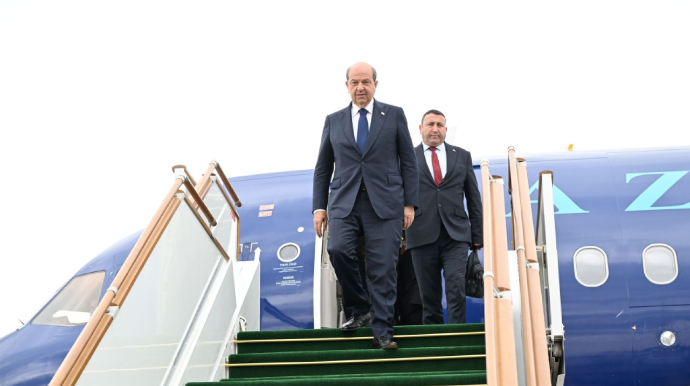 Ersin Tatar Bakıdan Füzuliyə təyyarə ilə getdi - FOTO 