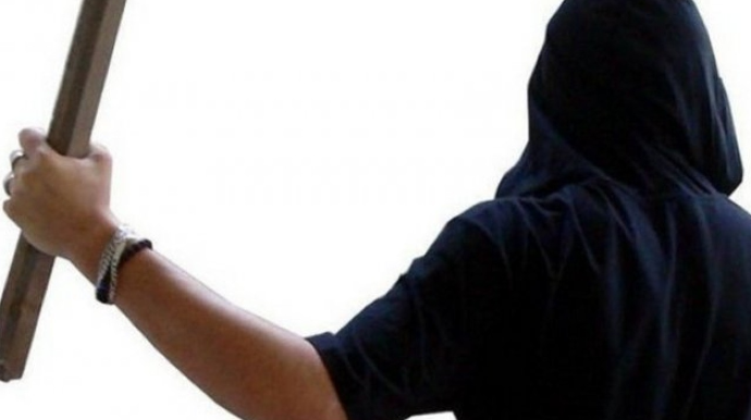 Gəncə sakininə küt alətlə xəsarət yetirildi 