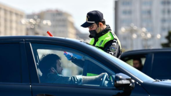 В Азербайджане остается в силе запрет на въезд-выезд из ряда городов в регионы - ОФИЦИАЛЬНО 