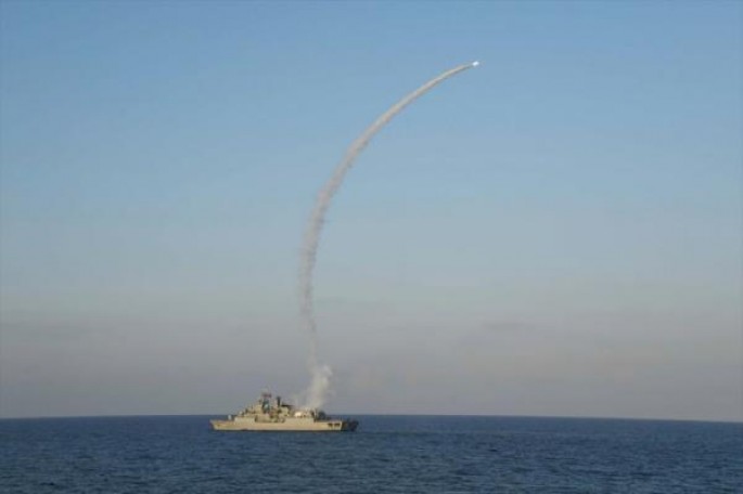 İran Xəzərə raket gəmisi gətirir