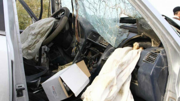 Bakıda iki avtomobil toqquşub, ölən və xəsarət alanlar var