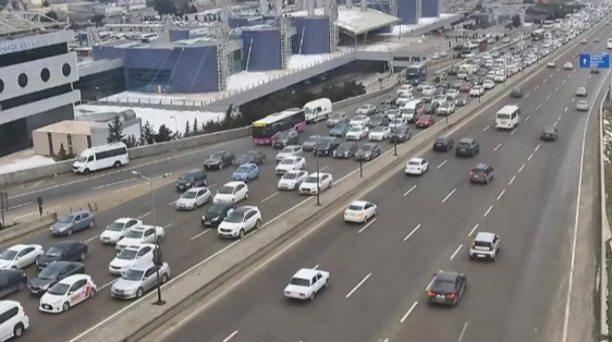 Paytaxtın bu yollarında tıxac var - SİYAHI 