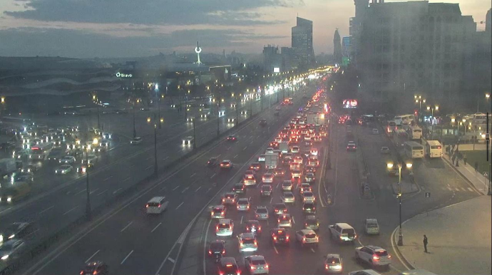 Paytaxtın bu yollarında sıxlıq var - FOTO