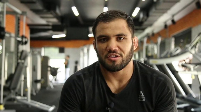 Şəxsi məşqçisi Nəriman Abbasov üçün avtomobil istəyir 