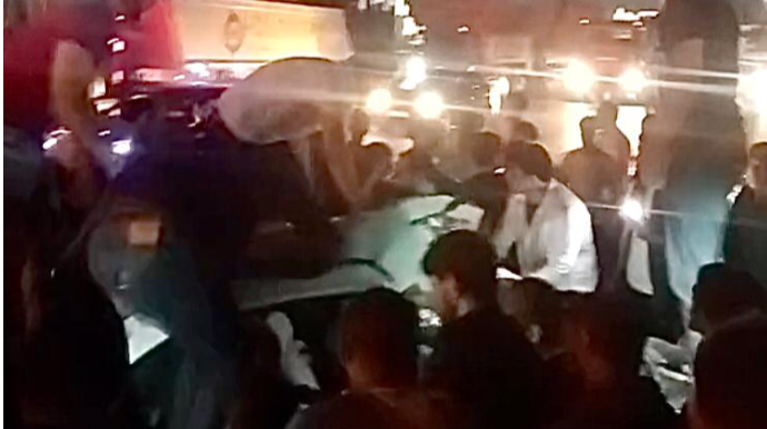 Bakıda dəhşətli qəza: Preslənmiş maşından sürücünün cəsədi güclə çıxarıldı   - VİDEO - YENİLƏNİB