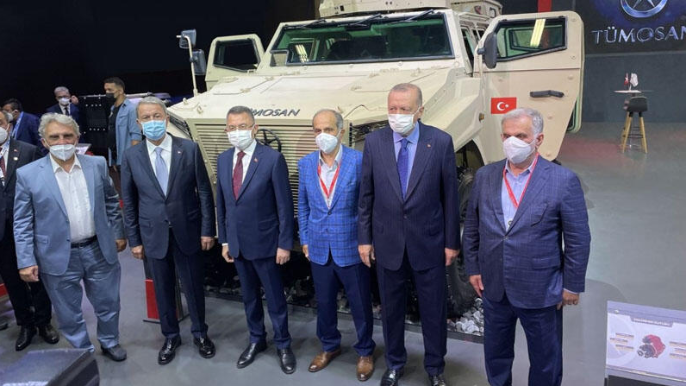 Hərbi avtomobil  Türkiyə Prezidentinin diqqətini çəkdi   - FOTO