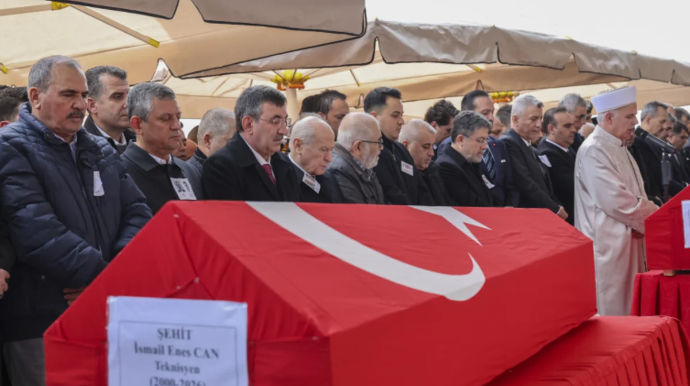 Qətərdə helikopter qəzasında həlak olan Türkiyə vətəndaşları dəfn edildilər 