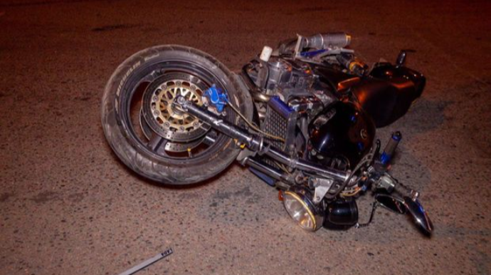 Bakıda motosiklet qəza törətdi, sürücü yaralandı