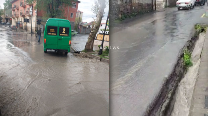 20 dəqiqə yağan yağış şəhər mərkəzini suya qərq etdi - VİDEO 