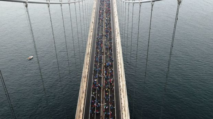 İstanbulda qitələrarası qaçış marafonu keçirilib  - FOTO