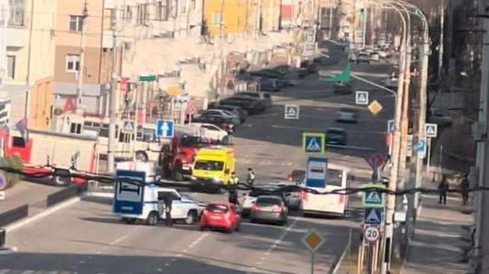 Nazirlik binası PUA-larla vuruldu 