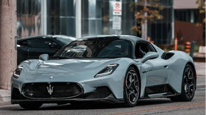 “Maserati” milyardlıq elektromobil layihəsini dayandırdı 
