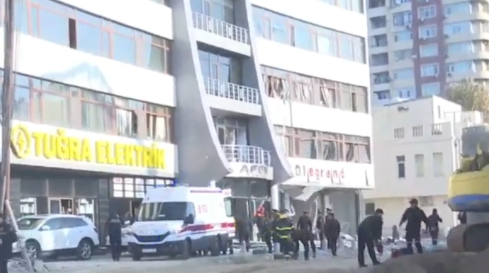 Partlayış baş verən "AFEN" Plazada araşdırmalara başlanıldı - YENİLƏNİB