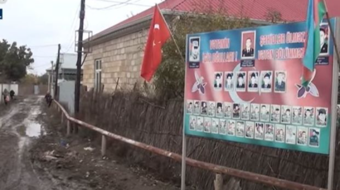 Asfalt üzü görməyən palçıqlı kənd yolları  - VİDEO