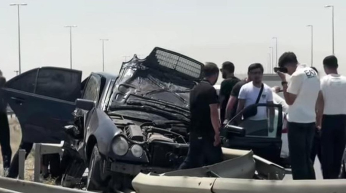 Bakı-Ələt yolunda "Mercedes" qəzaya düşdü - VİDEO