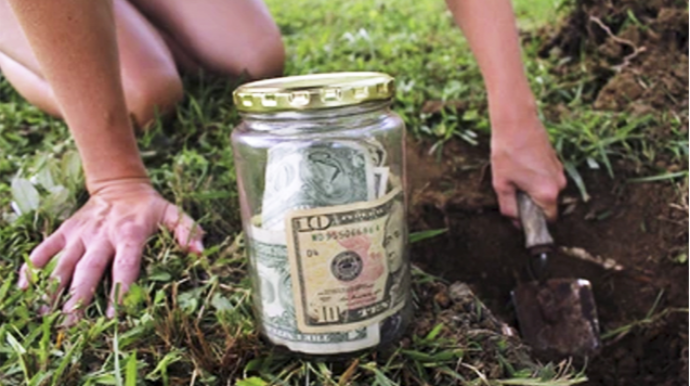 Uşaq evdən 45 min oğurlayıb bağda gizlətdi - Lənkəranda 