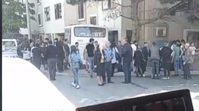 Bakıda daha bir marşrut avtobusu qəza törətdi  - VİDEO