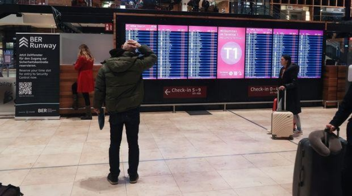 Moskva aeroportlarında reyslər kütləvi şəkildə ləğv edildi 