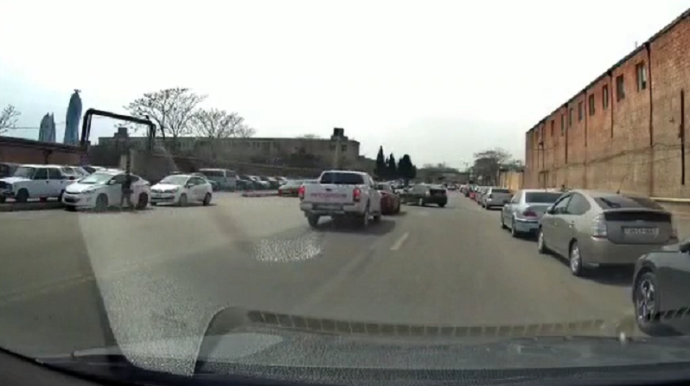 Bakıda “Prius” sürücüsü qəzaya səbəb oldu - VİDEO 