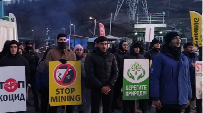 Xankəndi-Laçın yolunda etiraz aksiyası iyirmi altı gündür davam edir  