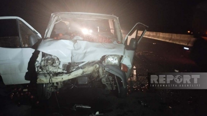 Kürdəmirdə “Ford Tranzit” “KamAZ”a çırpıldı, ölən və yaralanan var    - FOTO - VİDEO